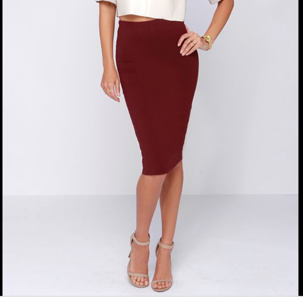 Burgundy bodycon skirt